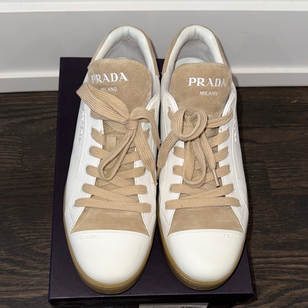 Prada Women’s Calzature Donna Sneaker-Size 39-Authentic-EUC